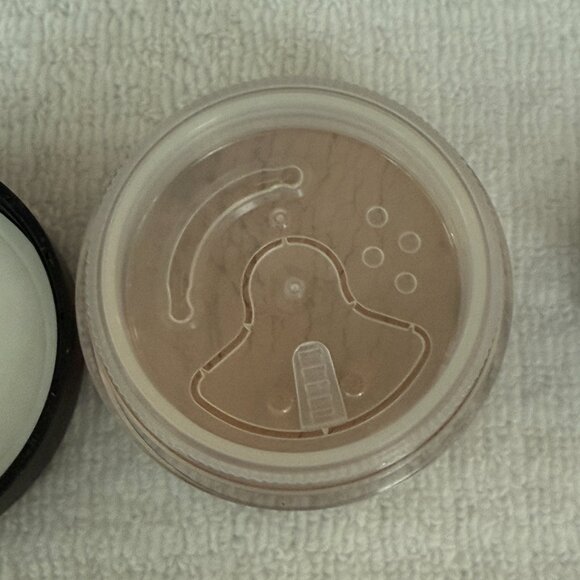 bareMinerals MATTE Foundation Fairly Medium C20 Mineral Powder SPF 15 6g Expired - Picture 7 of 9
